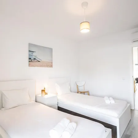 Mar T2 - By Smarthomes Apartment